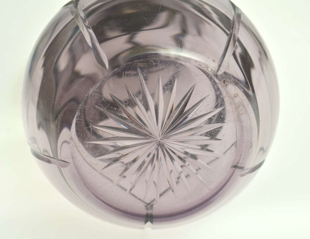 Krāsainā stikla krūka ar metala apdari