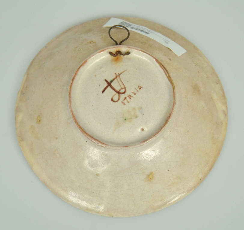 Декоративнака керамическая тарелка 