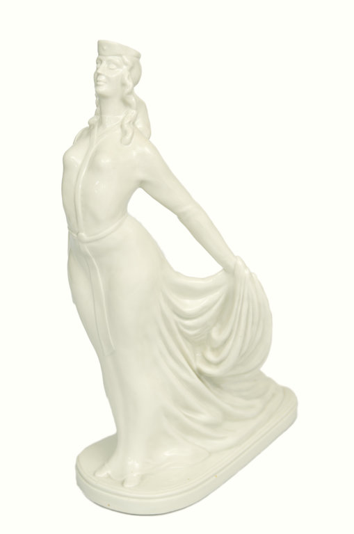 Фарфоровая статуэтка ''Грузинская царевна Тамара''
