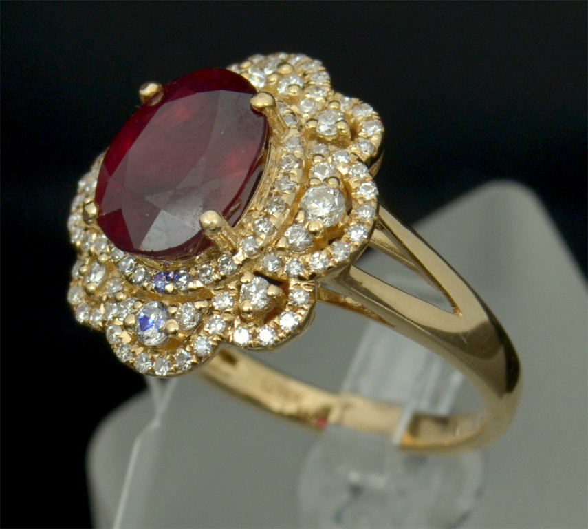 Gold ring with 98 natural diamonds and 1 natural ruby (LGF)