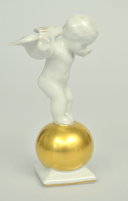 Porcelāna figūriņa ''Eņģelis uz zelta bumbas''