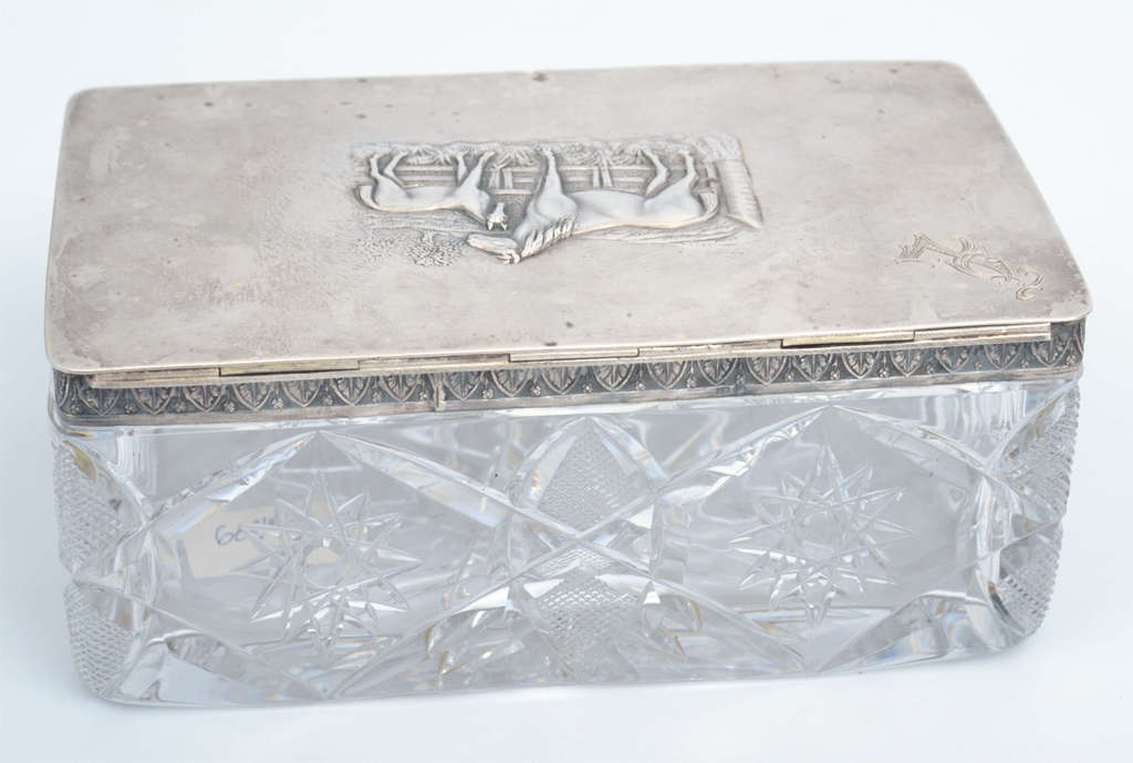 Kristāla cigāru kaste ar sudraba apdari