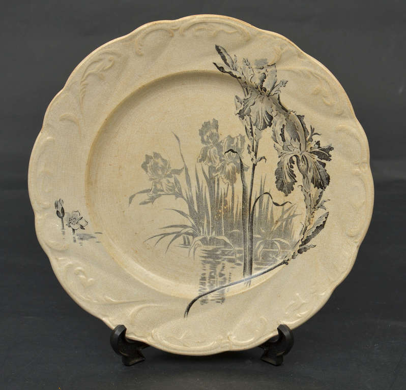Painted faience plate