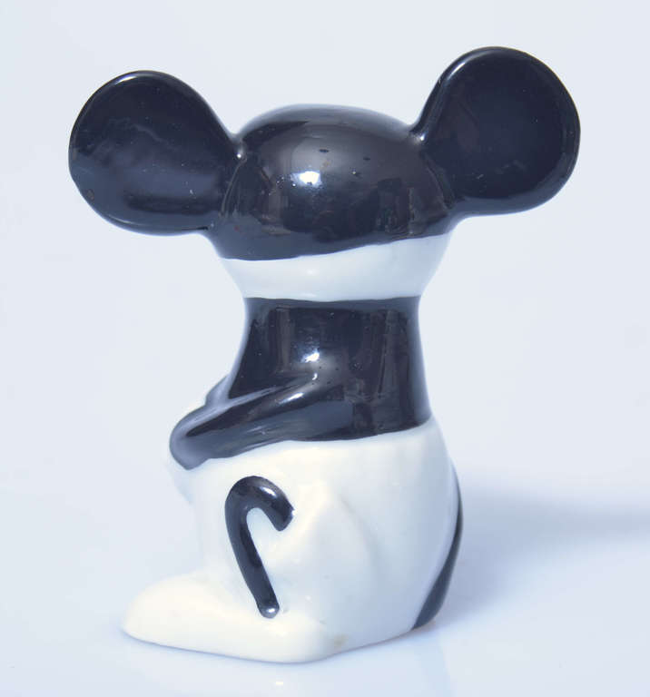 Фарфоровая статуэтка ''Мышь''