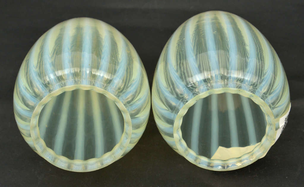 Urāna stikla lampu kupoli (2 gb)