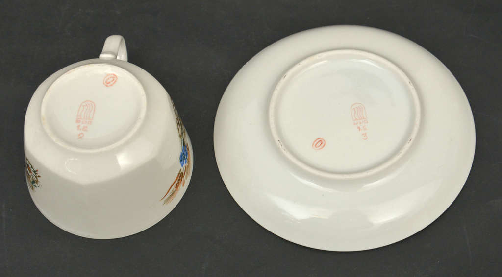 Partial porcelain set 