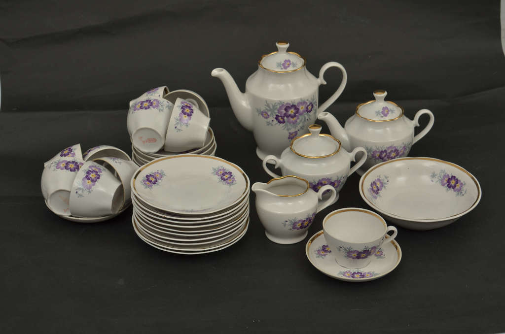 Tea and coffee set for 10 people