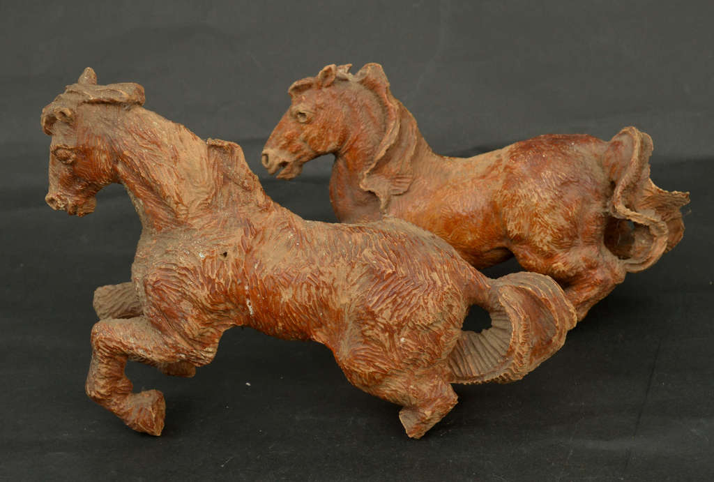Wooden horses 2 pcs.