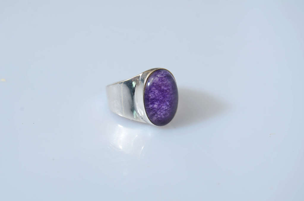 Silver Art Nouveau ring with amethyst?