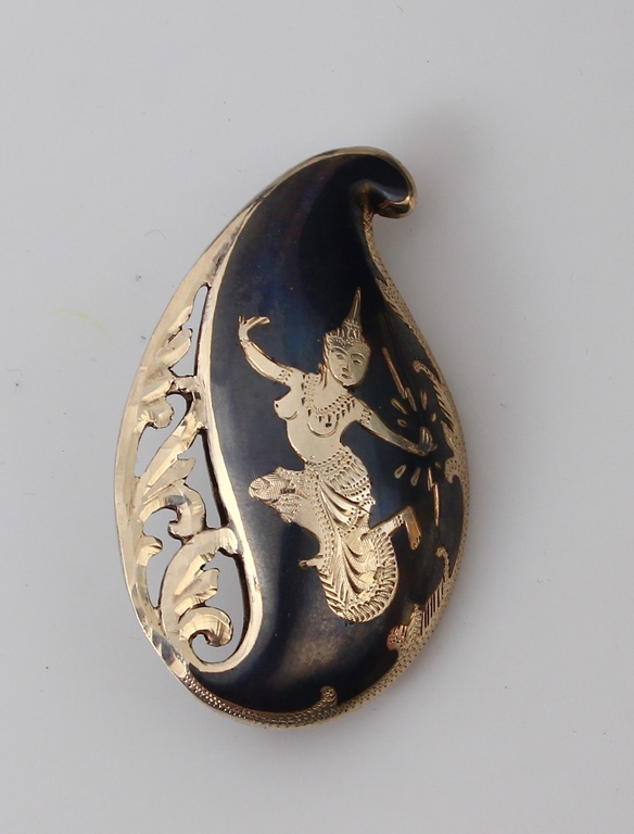 Silver Art Nouveau brooch with blackening