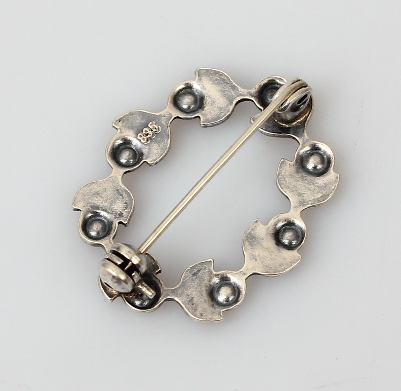 Silver Art Nouveau brooch with marcasite crystals and garnets?