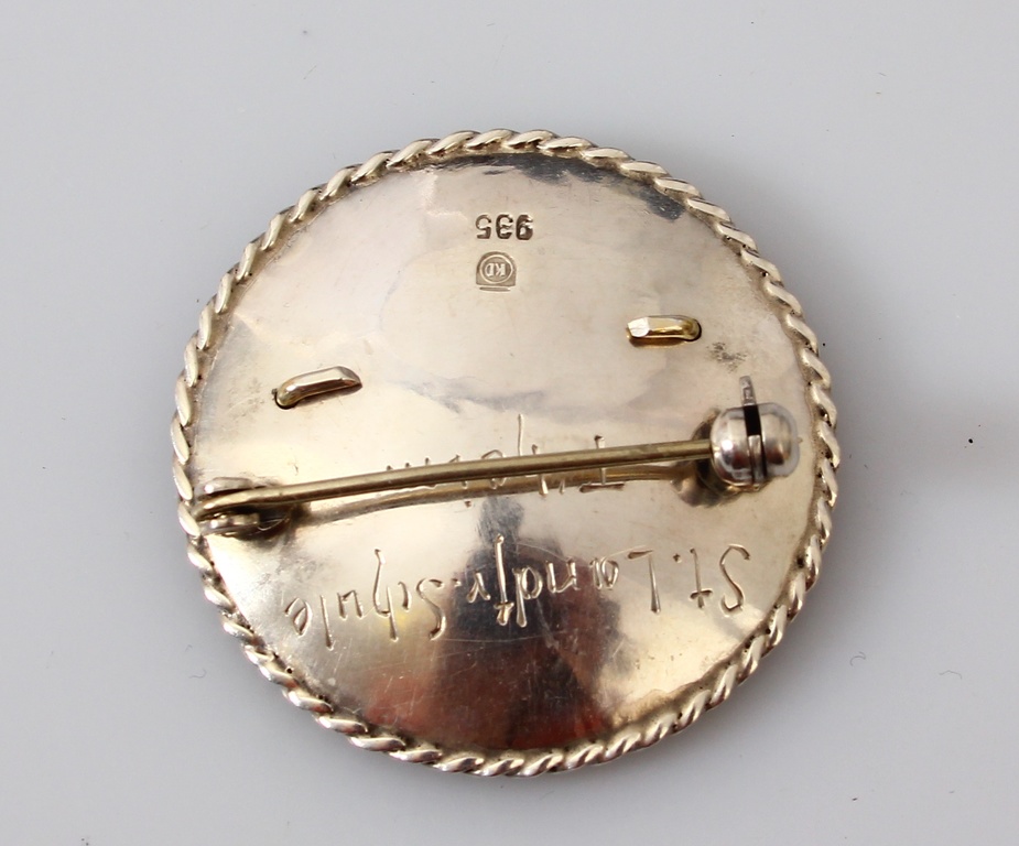 Silver Art Nouveau brooch with partial gilding