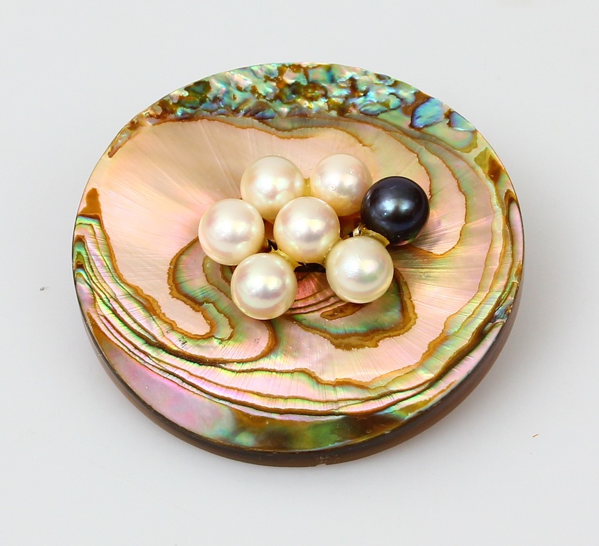 Silver Art Nouveau brooch with mother of pearl and pearls