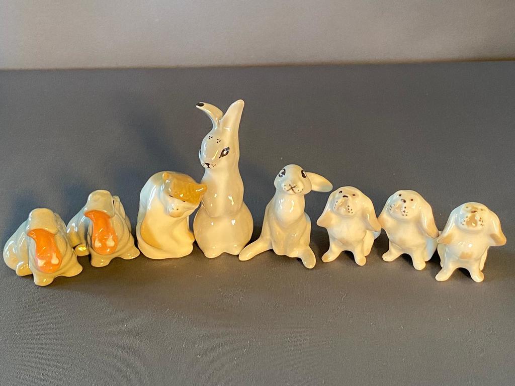Eight small figurines