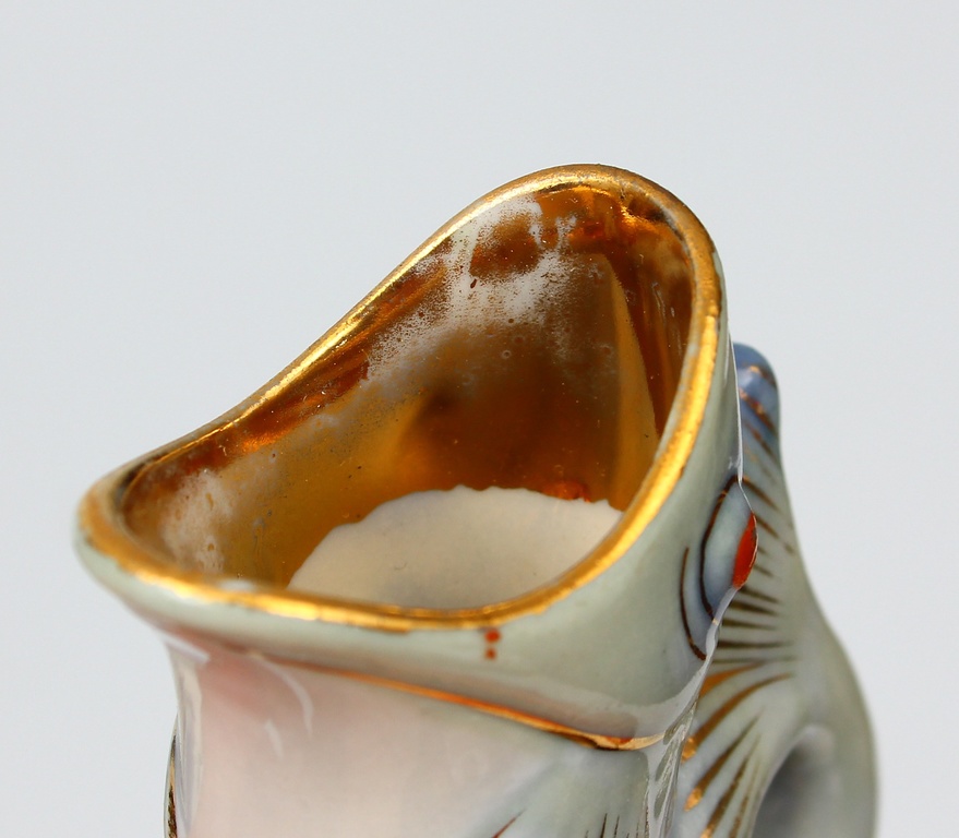 Porcelāna servējamais komplekts Zivs ar paplāti un glāzītēm
