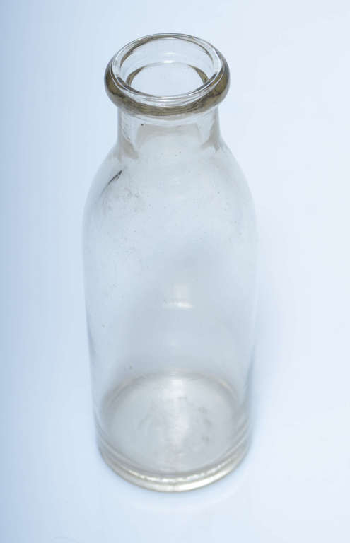 Divas piena stikla pudeles ( 2 gab.)