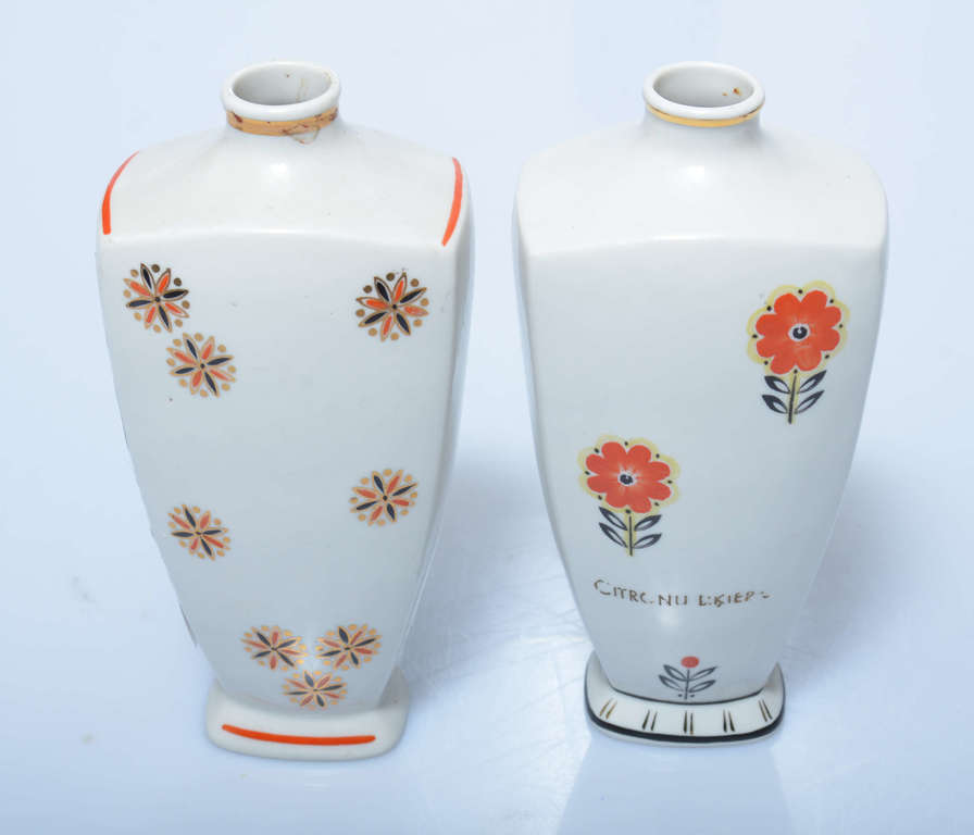 Porcelain alcohol decanters (2 pcs.)