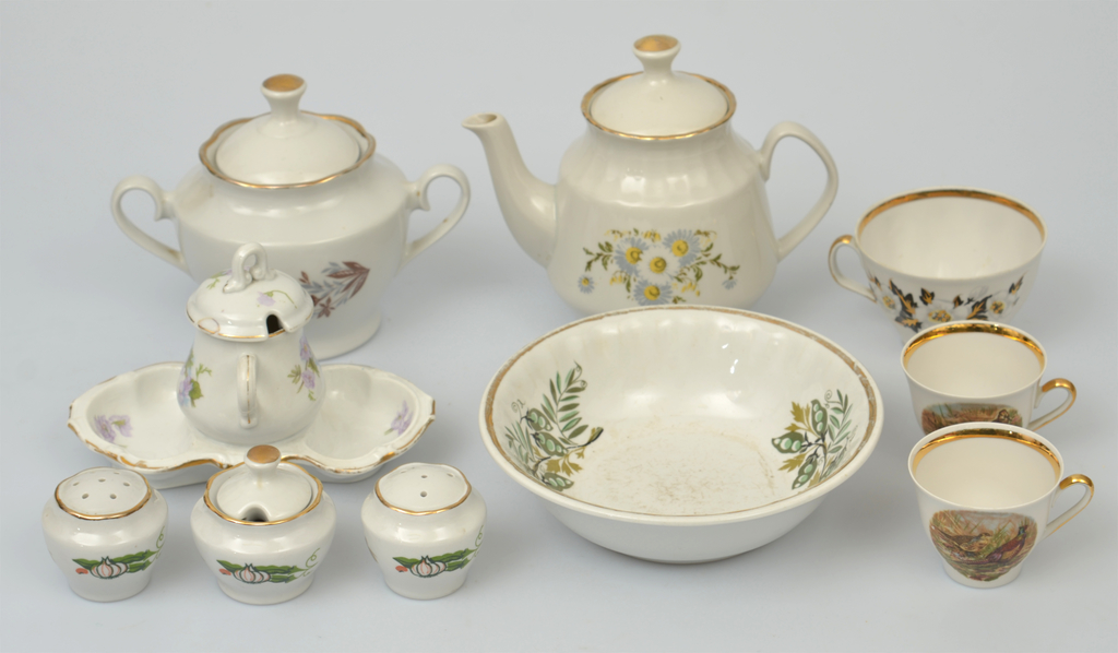 A set of different porcelain products