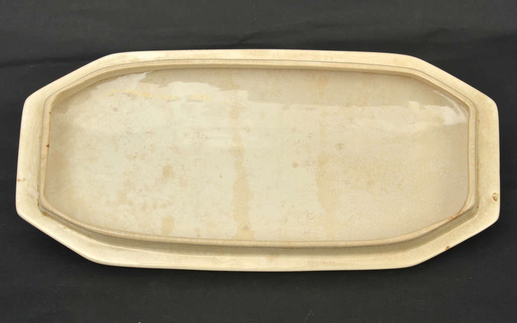 Faience serving dish 