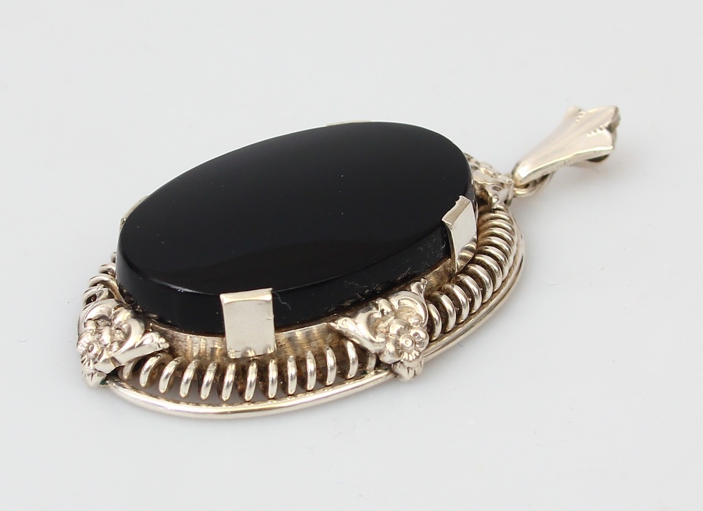 Silver Art Nouveau pendant with black agate?
