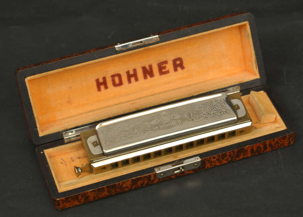 Oral harmonicas 