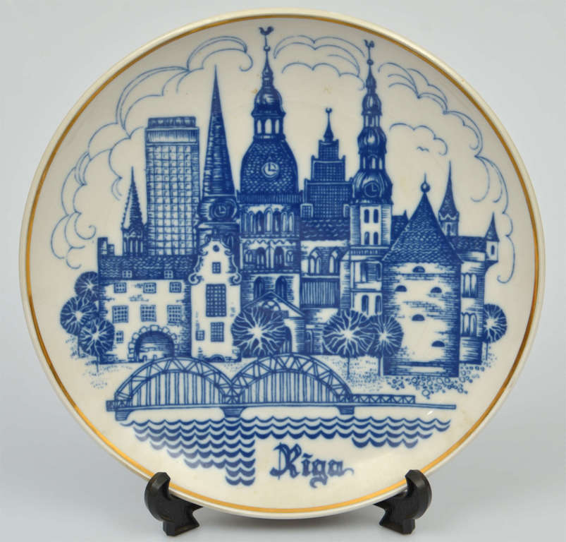 Porcelain decorative wall plate 