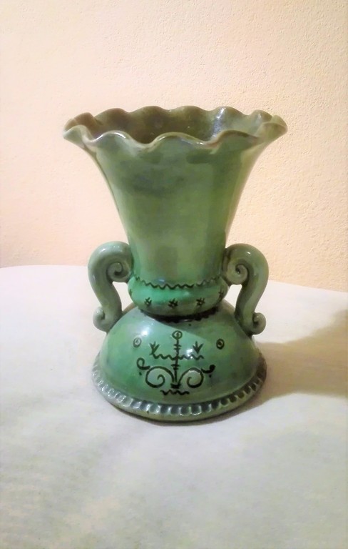 Керамическая ваза, 13 см, ХХ в. 50 годы, Латвия