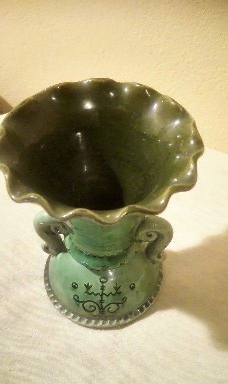 Keramikas vāze, 13 x 8 cm, 20. gs. 50. gadi, Latvija