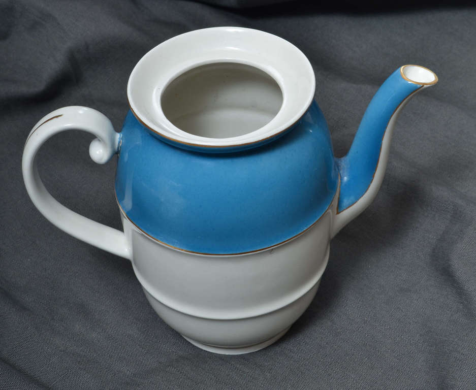 Ping Pong porcelain jug without lid and sugar bowl with lid (with a crack)
