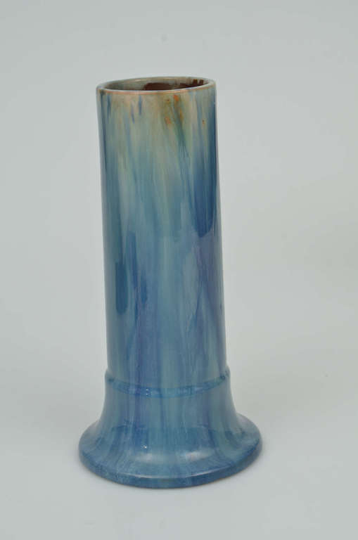 Синяя керамическая ваза