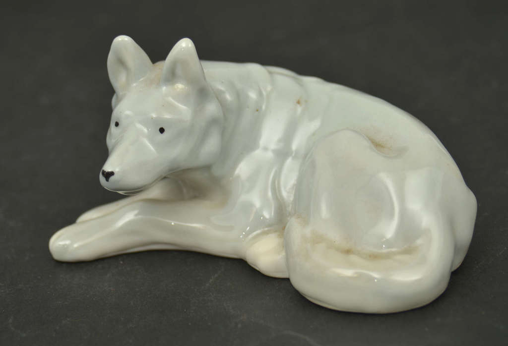 Porcelāna figūriņa ''Suns''