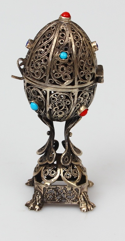 Silver egg figurine (openable)