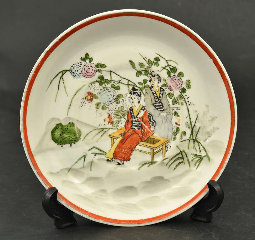 Porcelain plate 