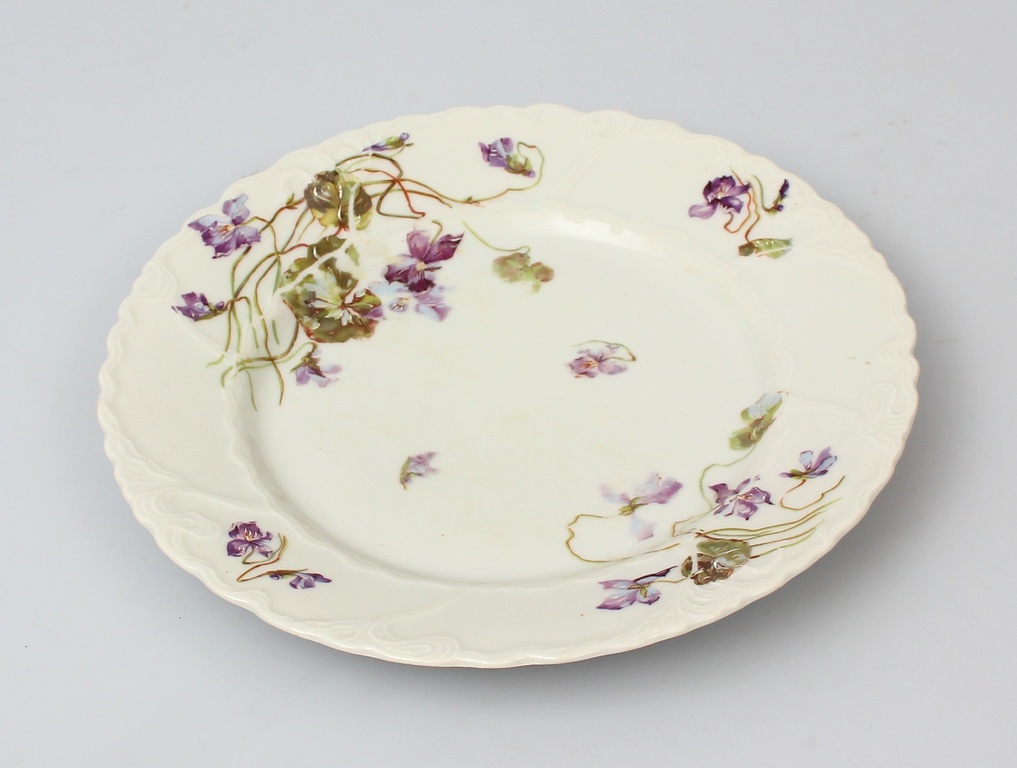 Porcelāna šķīvis ''Ziedi''