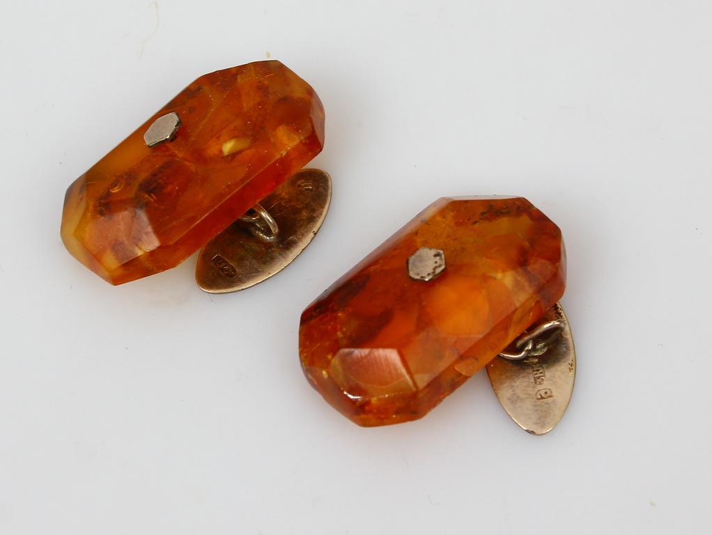 Miscellaneous articles of amber with silver