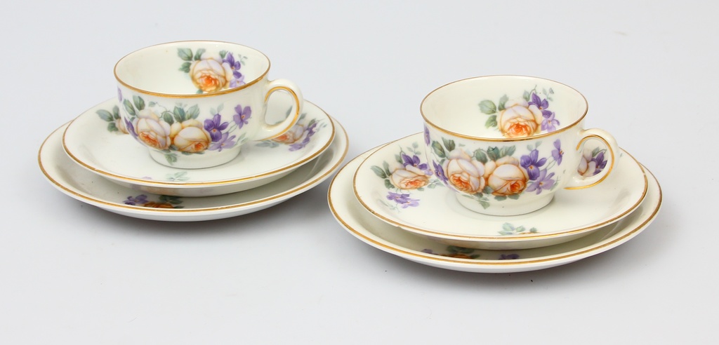 Porcelain espresso cups (2 pcs.) With saucers (2 pcs.) And plates (2 pcs.)