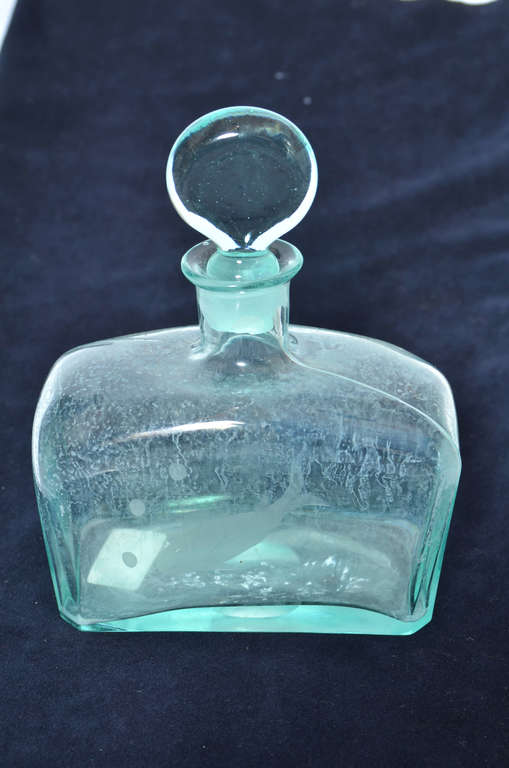 Glass decanter with cap 