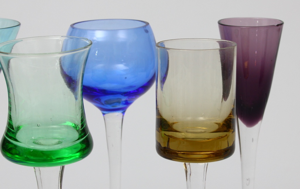 Dažādas stikla glazes (6 gab.)