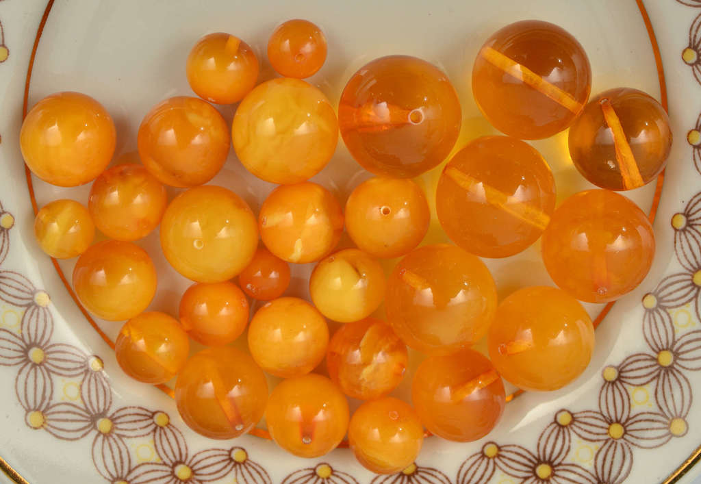 Amber balls