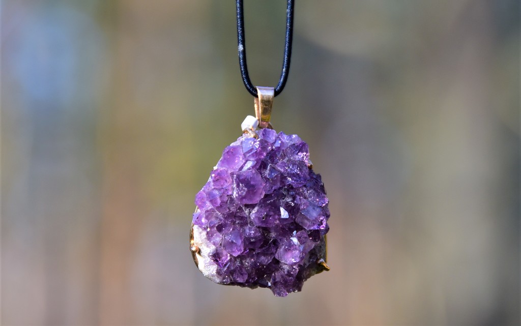 Pendant with amethyst