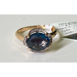 Gold ring with brilliants, topaz