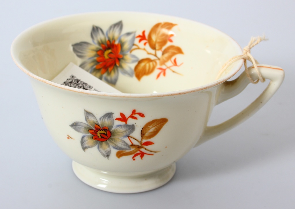 Kuznetsov porcelain cup 