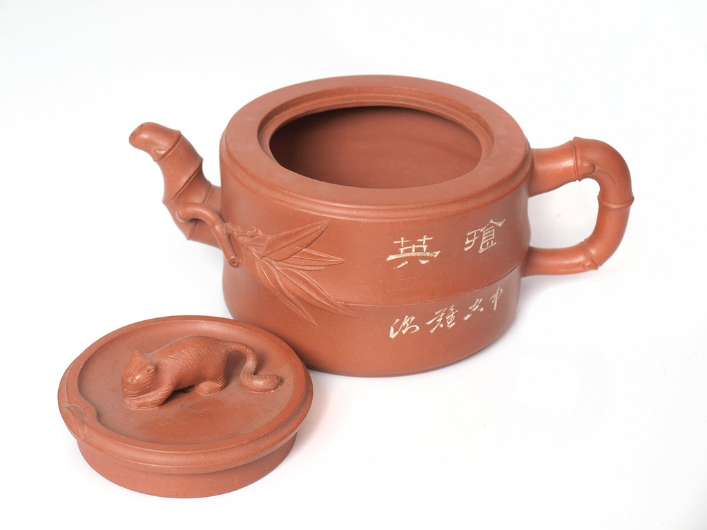 Ceramic kettle