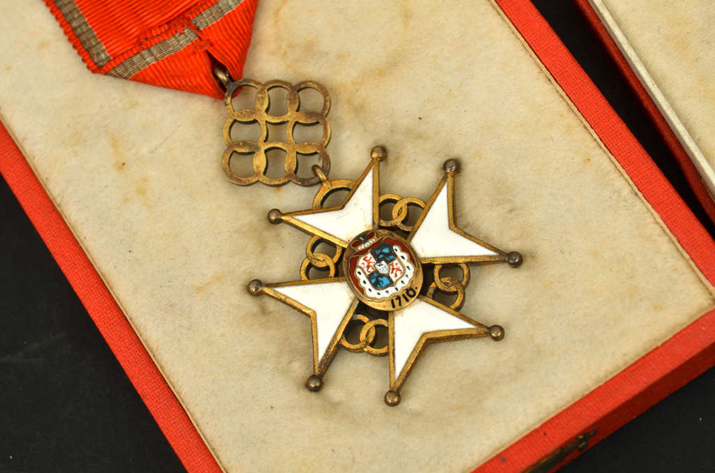 Cross of Recognition and Badge of Honor