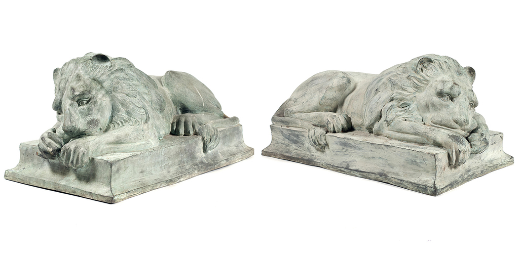 A pair of bronze figures 