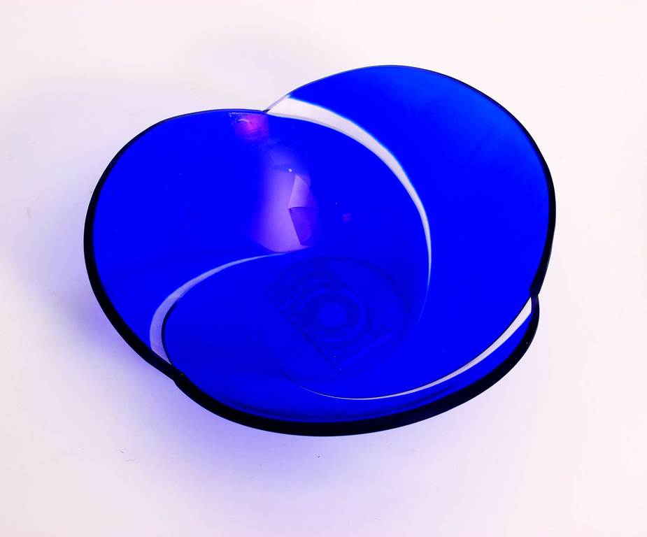 Cobalt glass container