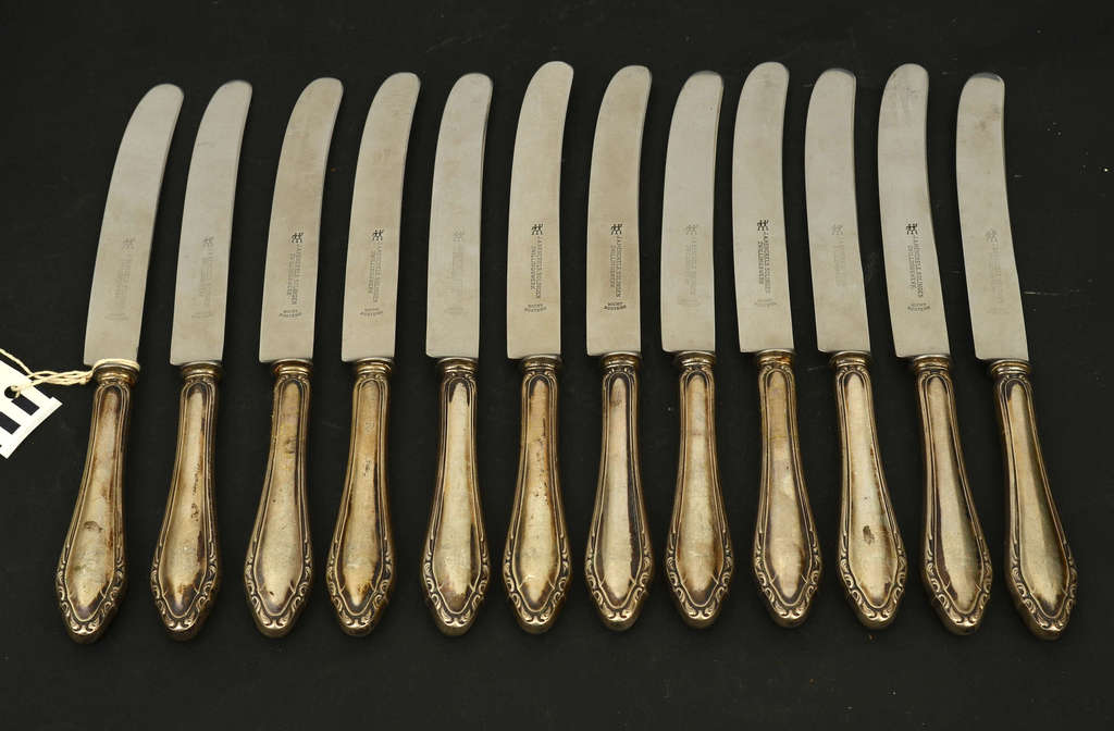 Knives with silver handles 12 pcs.