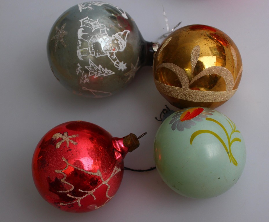 Christmas tree decorations (8 pieces)