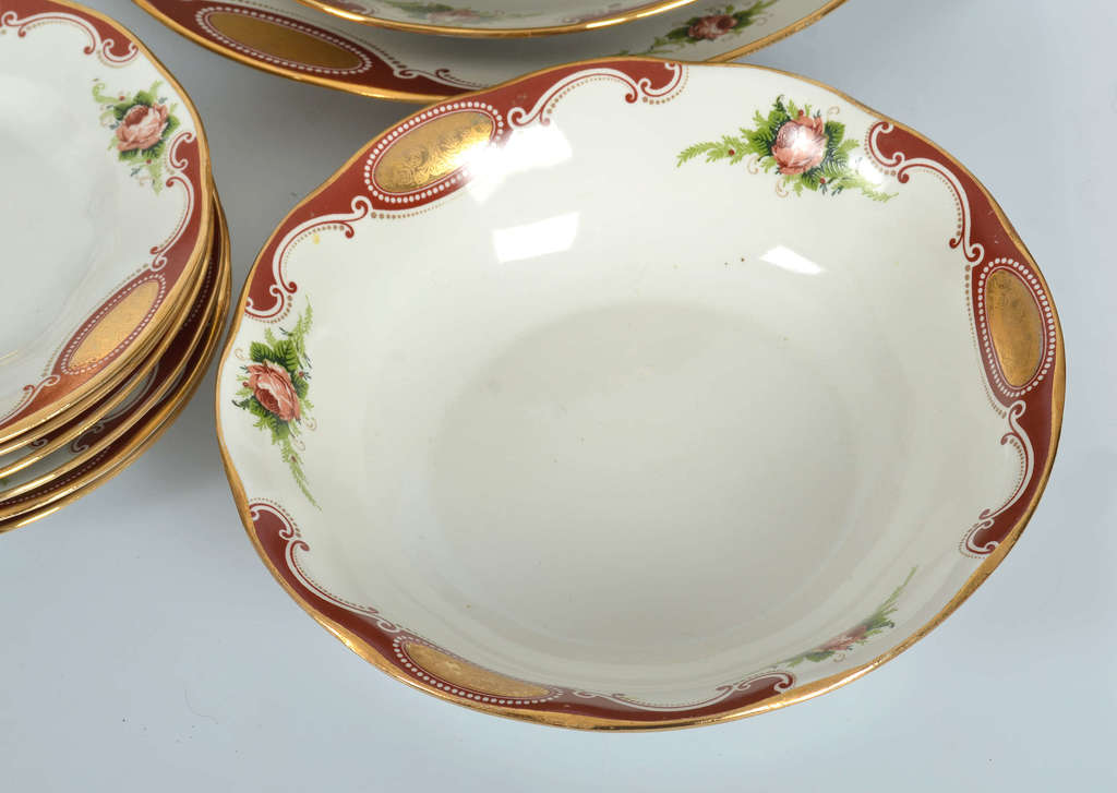 Porcelain dinnerware