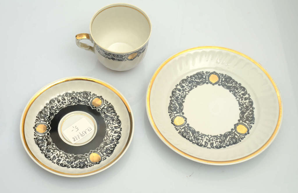 Porcelain trio from the service 